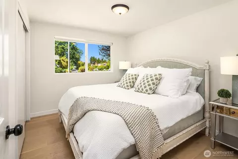 Bedroom - 15406 119th Ave NE, Bothell, WA 98011 photo 4 of 4
