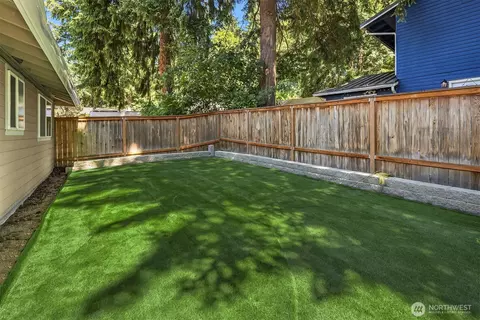Exterior - 15406 119th Ave NE, Bothell, WA 98011 photo 2 of 9