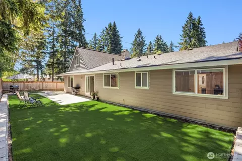 Exterior - 15406 119th Ave NE, Bothell, WA 98011 photo 4 of 9
