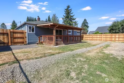 Exterior - 3338 Pine St, Longview, WA 98632 photo 3 of 3