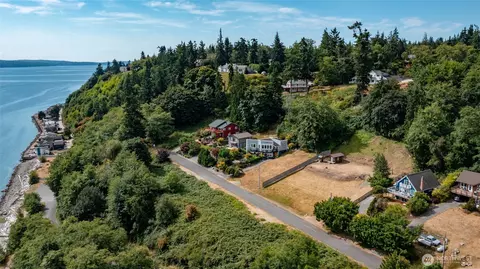 2217 Cranes Landing Dr, Greenbank, WA 98253
