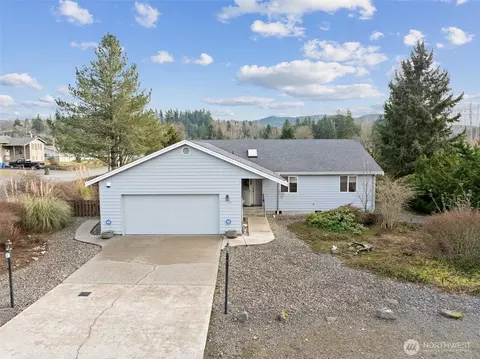 601 Williams Ct W, Eatonville, WA 98328