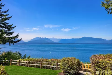 10322 Misery Point Rd NW, Seabeck, WA 98380