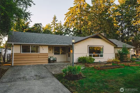 609 141st St S, Tacoma, WA 98444