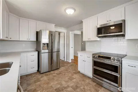 2040 Roosevelt Ave, Enumclaw, WA 98022 photo 9