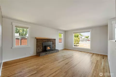 2040 Roosevelt Ave, Enumclaw, WA 98022 photo 14