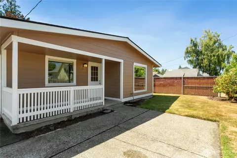 2040 Roosevelt Ave, Enumclaw, WA 98022 photo 4