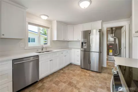 2040 Roosevelt Ave, Enumclaw, WA 98022 photo 12