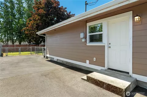 2040 Roosevelt Ave, Enumclaw, WA 98022 photo 25