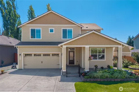 1038 Riley Dr E, Enumclaw, WA 98022