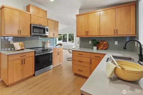 9630 Sharon Dr, Everett, WA 98204 photo 7