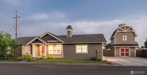 746 NE Sedona Ln, College Place, WA 99324