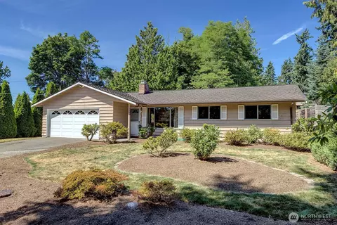130 NE 156th St, Shoreline, WA 98155
