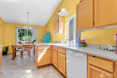Kitchen - 3713 E 231st, Spanaway, WA 98387 photo 3 of 3