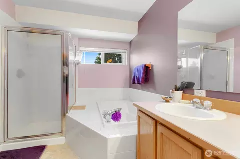 Bath - 3713 E 231st, Spanaway, WA 98387 photo 1 of 4