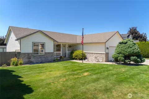 2455 Plateau Dr, East Wenatchee, WA 98802