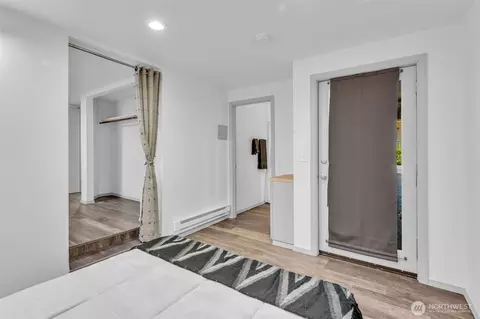 9480 Olson Pl SW #B, Seattle, WA 98106