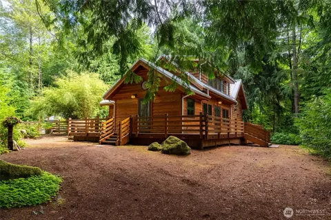 1692 Galbraith Ln, Bellingham, WA 98229