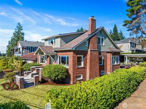 10026 Marine View Dr SW, Seattle, WA 98146
