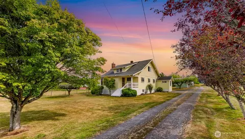 22944 Gunderson Rd, Mount Vernon, WA 98273