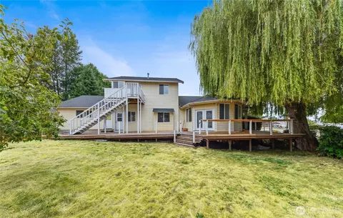 619 35th St N, Anacortes, WA 98221