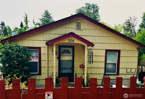 226 S 9th St, Shelton, WA 98584