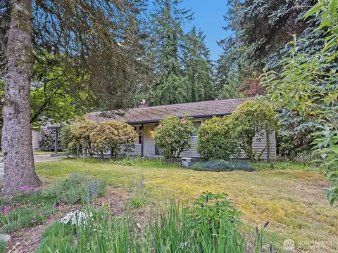 5059 119th Ave SE, Bellevue, WA 98006
