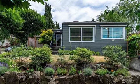 7018 8th Ave NE, Seattle, WA 98115