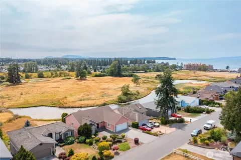 4755 S Golf Course Dr, Blaine, WA 98230