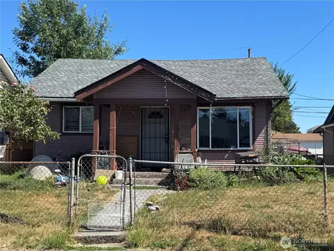 340 17th Ave, Longview, WA 98632