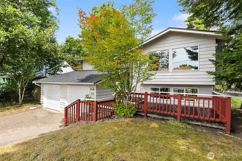 1611 30th St, Bellingham, WA 98225