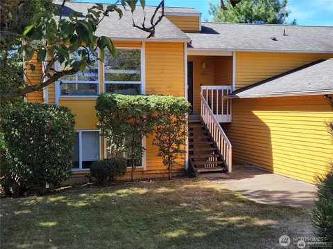17801 Stone Ave N #1-2, Shoreline, WA 98133