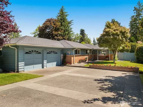 13316 15th Ave NE, Seattle, WA 98125