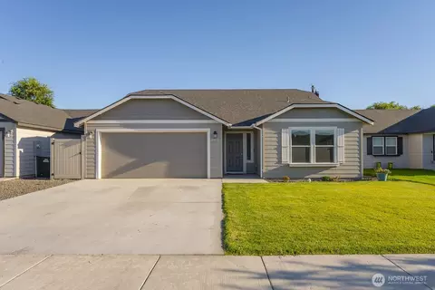 1025 W Sequoia Rd, Moses Lake, WA 98837