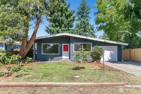 318 S 108th Pl, Seattle, WA 98168
