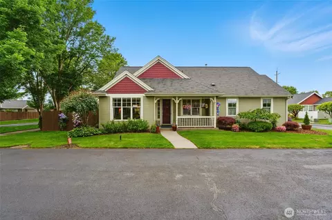 801 SE Larkspur Pl, College Place, WA 99324