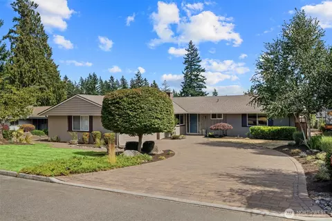854 170th Pl NE, Bellevue, WA 98008