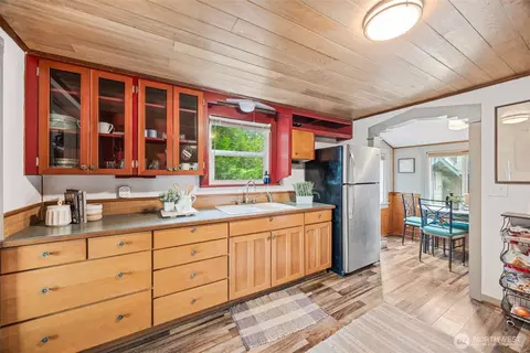 Kitchen - 1522 Chestnut St, Everett, WA 98201 photo 3 of 3