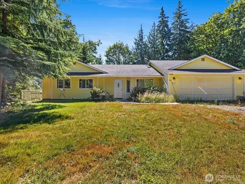9222 W Meadow Lake Dr, Snohomish, WA 98290