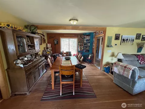 128 Park St, Pateros, WA 98846