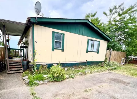 300 Park Ave #42, Buckley, WA 98321
