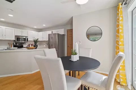 Dining - 14820 59th Ave SE, Everett, WA 98208 photo 1 of 2