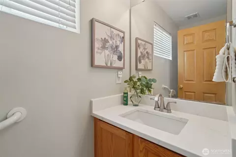 Bath - 14820 59th Ave SE, Everett, WA 98208 photo 1 of 3