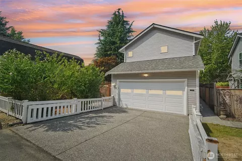 Exterior - 14820 59th Ave SE, Everett, WA 98208 photo 7 of 8