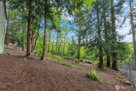 Exterior - 21827 4th Ave SE, Bothell, WA 98021 photo 10 of 10