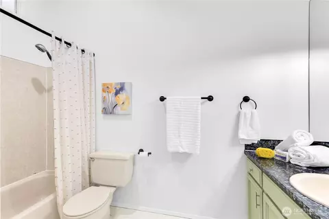 Bath - 21827 4th Ave SE, Bothell, WA 98021 photo 2 of 3