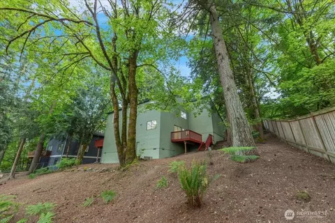 Exterior - 21827 4th Ave SE, Bothell, WA 98021 photo 5 of 10