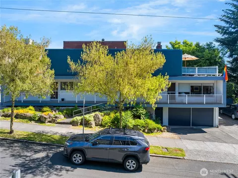 1111 E Harrison St, Seattle, WA 98102 photo 32