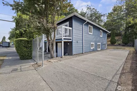 4700 26th Ave SW, Seattle, WA 98106