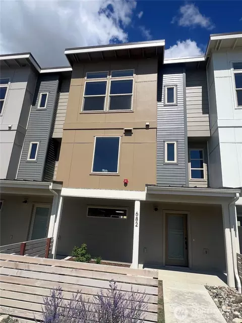 682 W Kline Rd, Bellingham, WA 98226